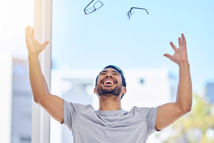 Man gets rid of glasses for GOOD after having LASIK eye surgery.